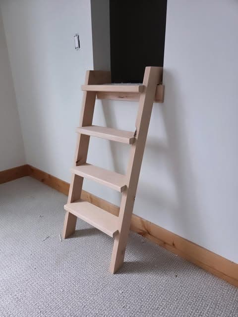 Solid alder kids ladder for a built-in bunk bed